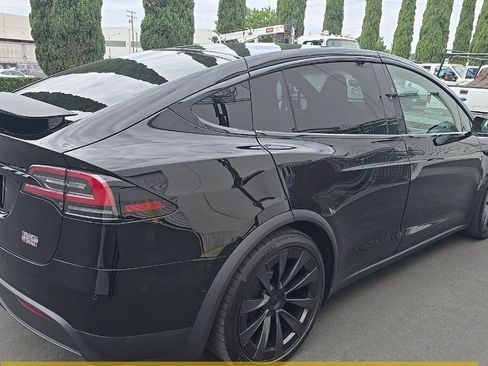 Used 2022 Tesla Model X Plaid AWD/4WD image 2