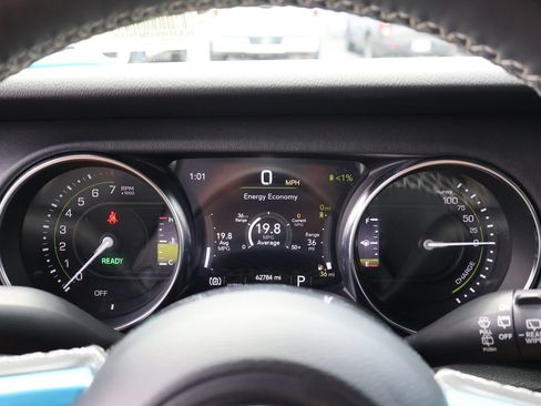 Used 2021 Jeep Wrangler Unlimited Sahara w/ Cold Weather Group AWD/4WD image 27