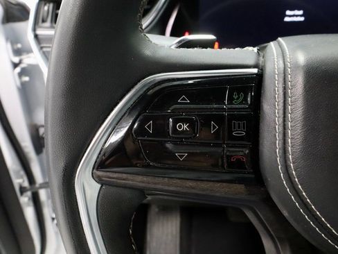 Used 2023 Jeep Grand Cherokee Overland image 28