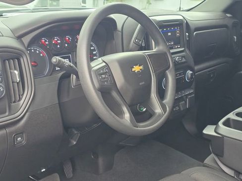 Certified 2025 Chevrolet Silverado 1500 Custom image 9