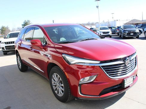 Used 2024 Buick Enclave Premium image 5