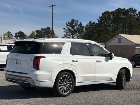 Used 2024 Hyundai Palisade Calligraphy image 11