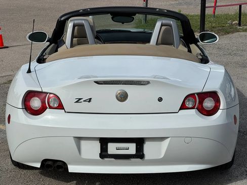 Used 2005 BMW Z4 2.5i RWD image 9