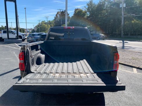 Used 2015 GMC Sierra 1500 SLT w/ Driver Alert Package image 4