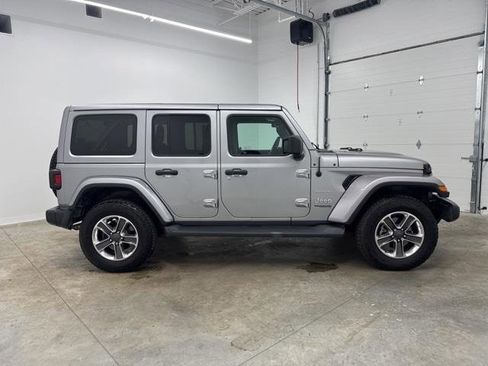 Used 2020 Jeep Wrangler Unlimited Sahara w/ Uconnect 4C Nav & Sound Group image 4