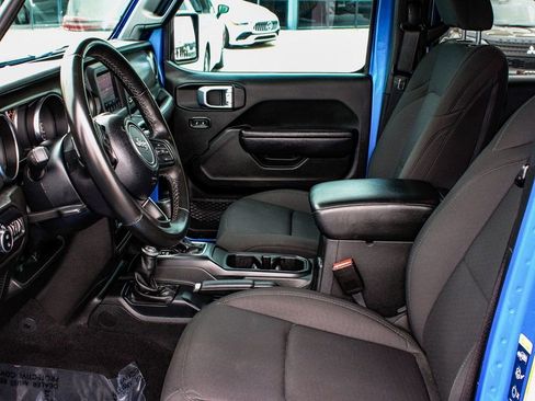 Used 2022 Jeep Gladiator Willys image 31