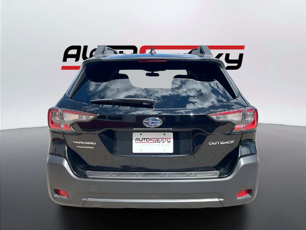 Used 2025 Subaru Outback Premium AWD/4WD image 6