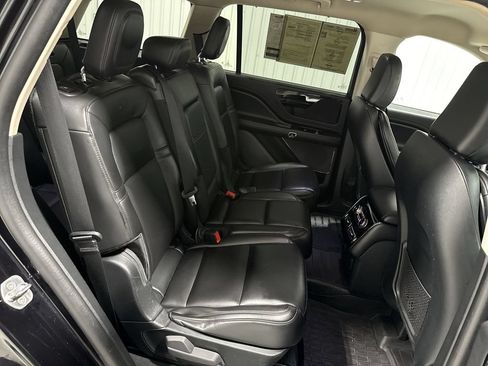 Used 2023 Lincoln Aviator AWD image 28
