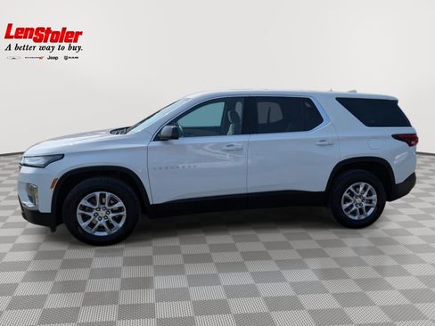 Used 2023 Chevrolet Traverse LS AWD/4WD image 2