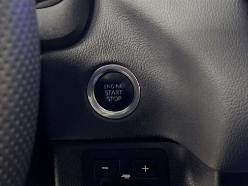 Used 2023 Toyota Tundra Limited image 23