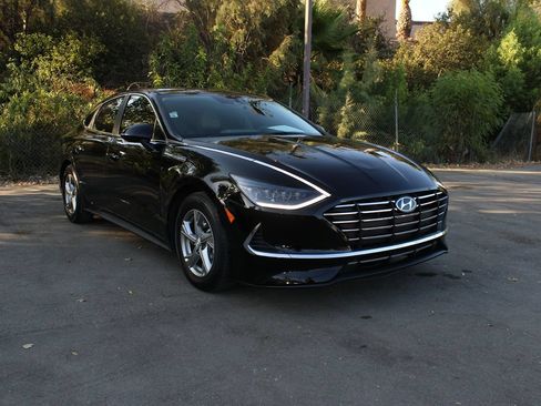 Used 2023 Hyundai Sonata SE FWD image 1