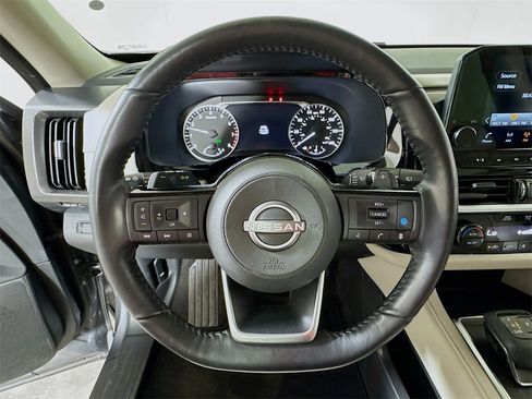 Used 2023 Nissan Pathfinder SL image 9