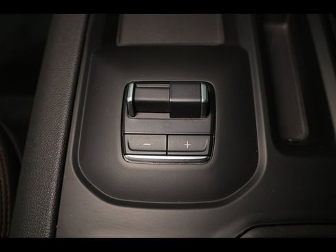 Used 2024 GMC Sierra 2500 AT4 w/ Technology Package image 33