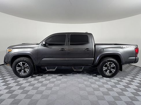 Used 2019 Toyota Tacoma TRD Sport w/ Technology Package AWD/4WD image 12