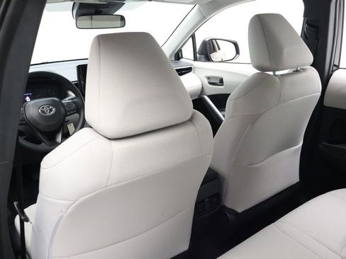 Certified 2024 Toyota Corolla Cross L image 20