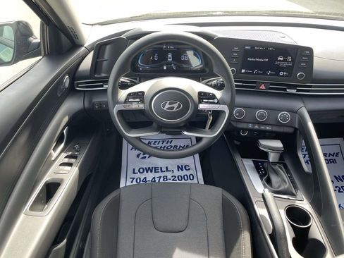 New 2026 Hyundai Elantra SE image 10