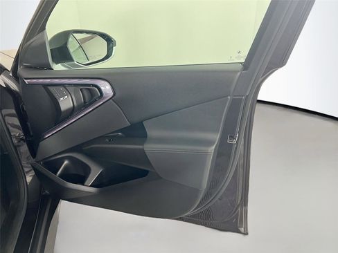 Certified 2025 BMW X3 xDrive30i w/ Premium Package image 27