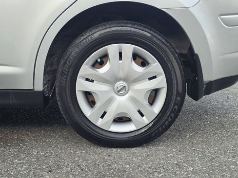 Used 2011 Nissan Versa 1.8 S w/ PWR Plus Pkg FWD image 17