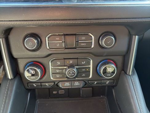 Used 2021 Chevrolet Tahoe LT image 16