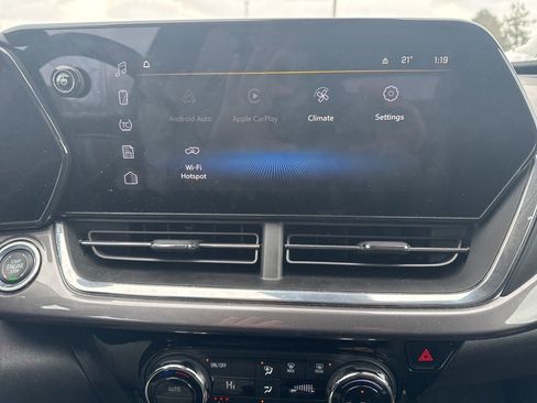 Used 2025 Chevrolet Trax ACTIV w/ Driver Confidence Package image 58