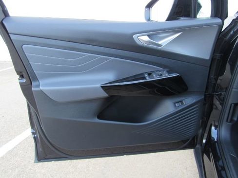 Used 2023 Volkswagen ID.4 S image 11