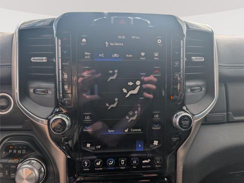 Used 2019 RAM 1500 Laramie AWD/4WD image 31