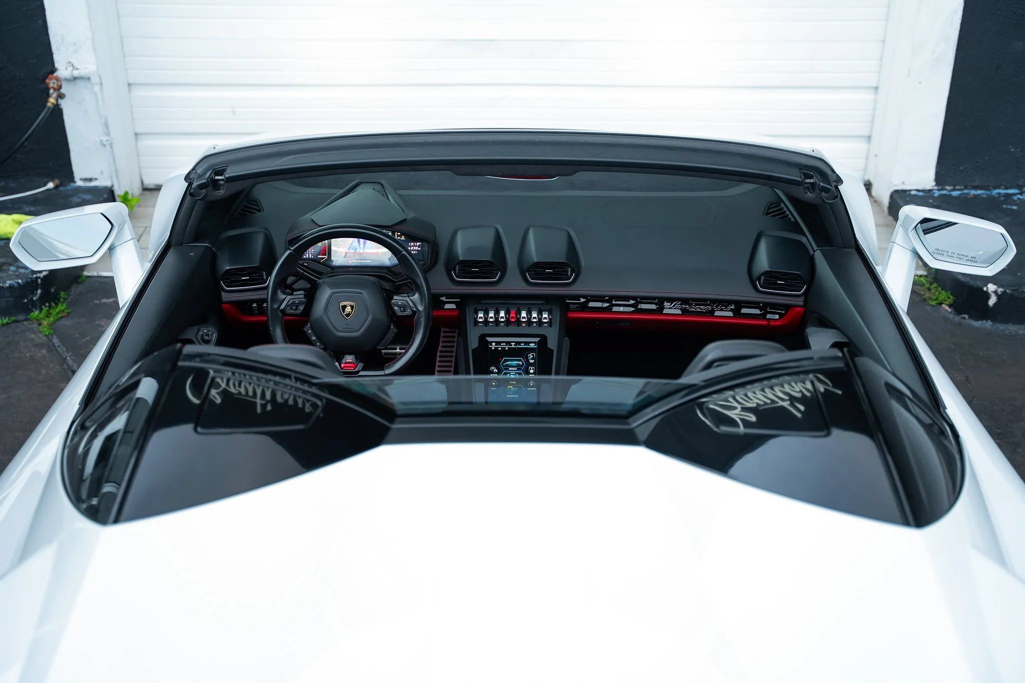 Used 2021 Lamborghini Huracan EVO RWD image 18