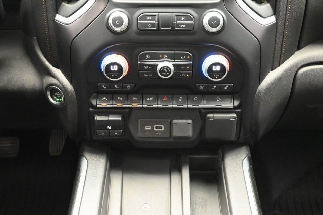 Used 2020 GMC Sierra 1500 AT4 w/ AT4 Premium Package AWD/4WD image 22