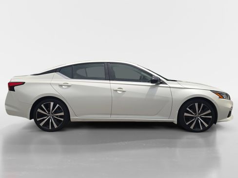Used 2020 Nissan Altima 2.5 SR FWD image 7