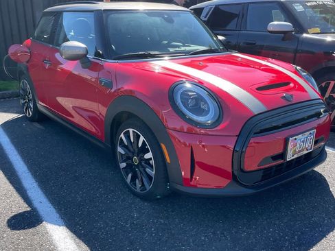 Used 2024 MINI Cooper SE FWD image 4