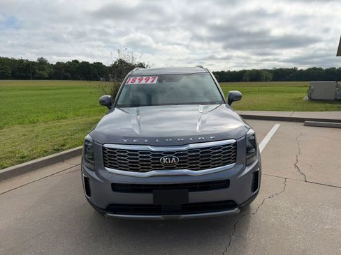 Used 2021 Kia Telluride S FWD image 4