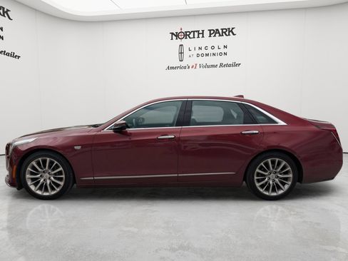 Used 2017 Cadillac CT6 Luxury RWD image 2