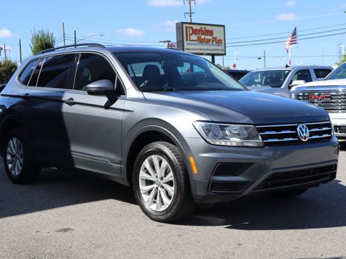 Used 2020 Volkswagen Tiguan S image 5