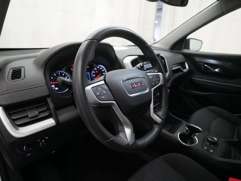 Used 2023 GMC Terrain SLE w/ Driver Convenience Package image 8