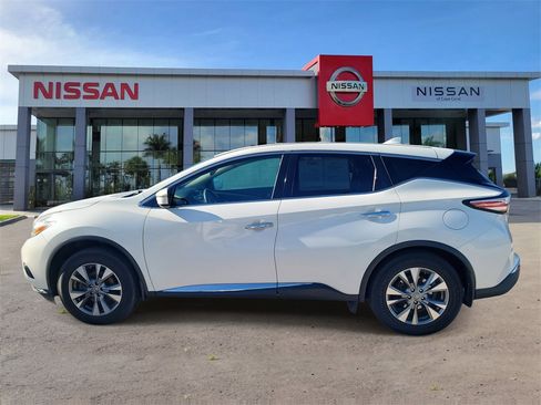 Used 2016 Nissan Murano S image 6