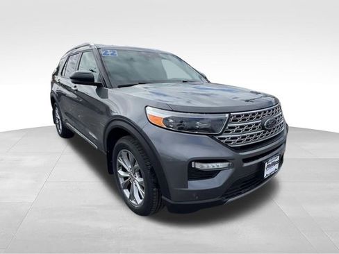 Used 2022 Ford Explorer Limited w/ Equipment Group 301A AWD/4WD image 2