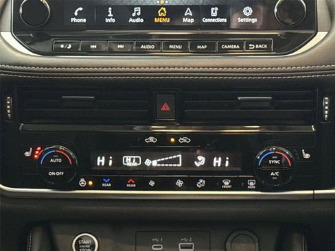 Used 2023 Nissan Rogue SL w/ SL Premium Package image 17