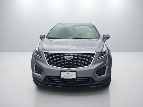 New 2026 Cadillac XT5 Luxury image 2