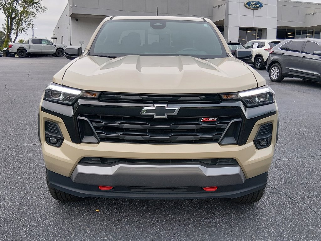Used 2024 Chevrolet Colorado Z71 w/ Z71 Convenience Package 2 AWD/4WD image 9