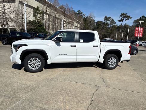 New 2026 Toyota Tundra SR5 image 2