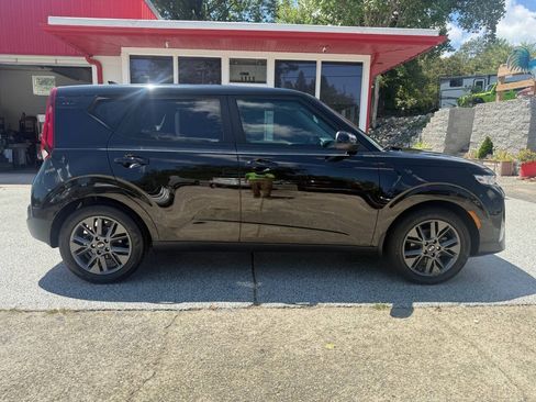 Used 2021 Kia Soul EX FWD image 7