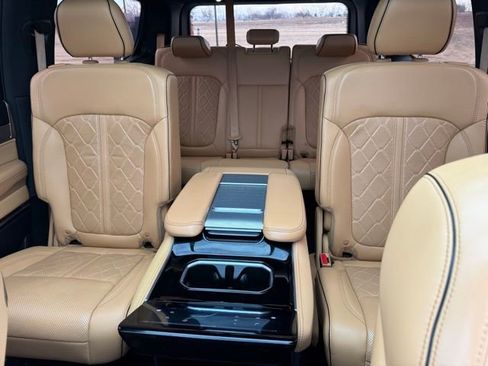 Used 2023 Jeep Grand Wagoneer Series III image 32