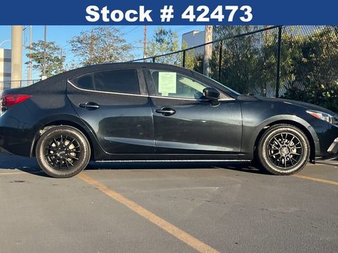 Used 2016 MAZDA MAZDA3 i Sport w/ Preferred Equipment Package image 4