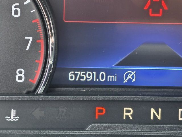 Used 2020 Ford Explorer XLT w/ Equipment Group 202A RWD image 11