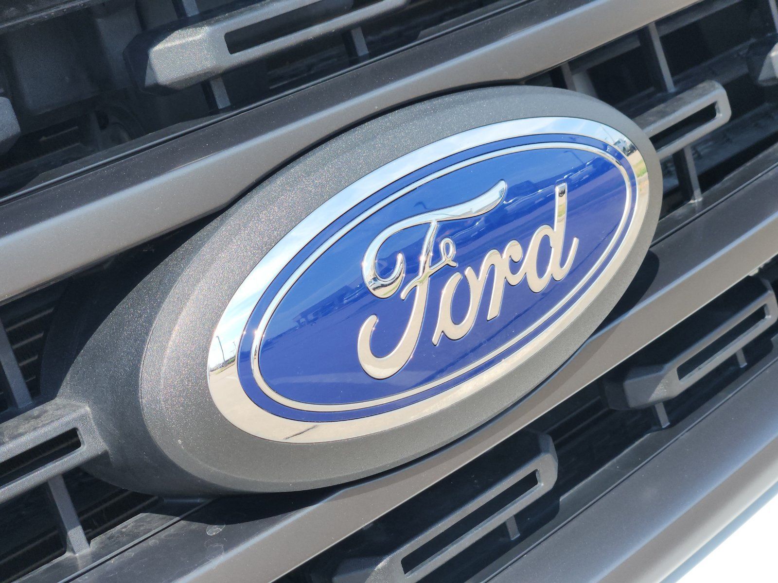 Used 2023 Ford F150 XLT w/ Equipment Group 302A High RWD image 13