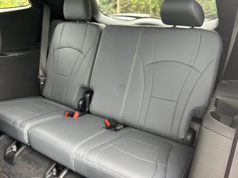 Used 2024 Buick Enclave Essence w/ Sport Touring Edition AWD/4WD image 5
