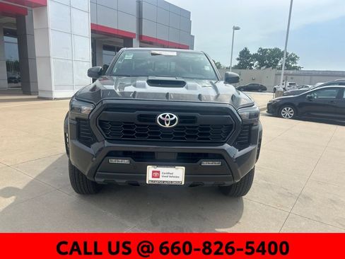 Certified 2025 Toyota Tacoma TRD Sport w/ TRD Sport Upgrade Package AWD/4WD image 3