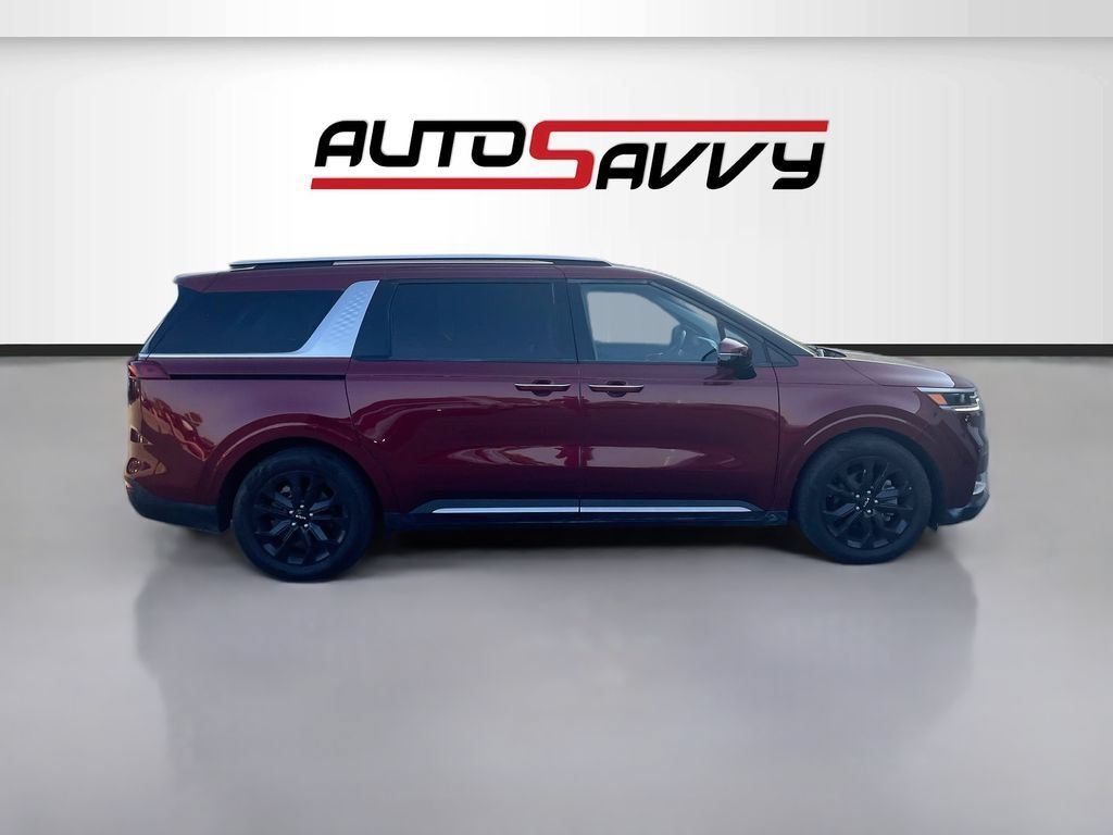 Used 2024 Kia Carnival SX FWD image 8