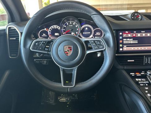 Used 2023 Porsche Cayenne AWD/4WD image 17