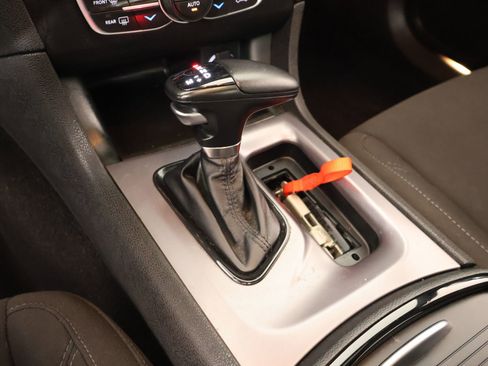 Used 2023 Dodge Charger SXT w/ Blacktop Package AWD/4WD image 7
